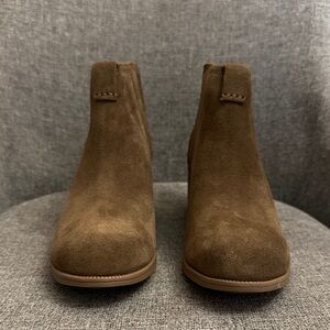 CLARKS OLIVE Suede Ankle Boots